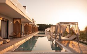 Salt Boutique Hotel